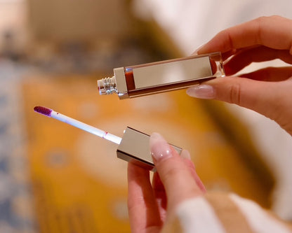 Lumi Gloss-Lip Gloss with LED Light & Mirror