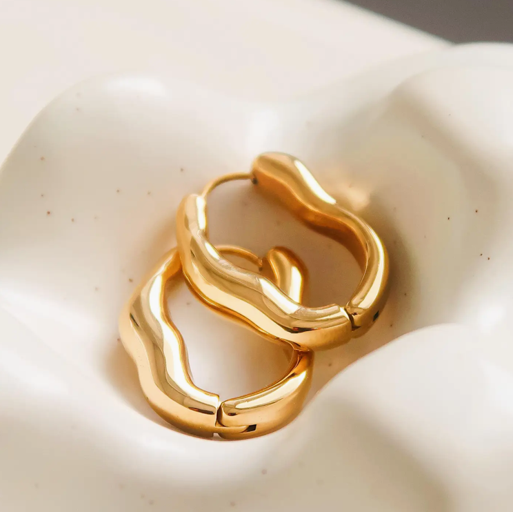 Darcy 18K Gold Plated Non-Tarnish Oval Hoop Earring