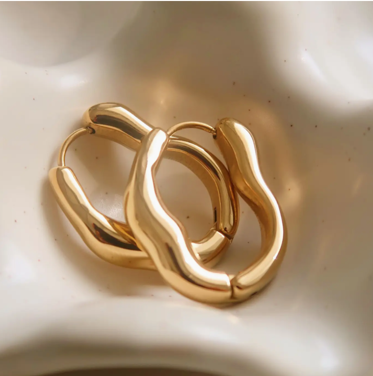 Darcy 18K Gold Plated Non-Tarnish Oval Hoop Earring